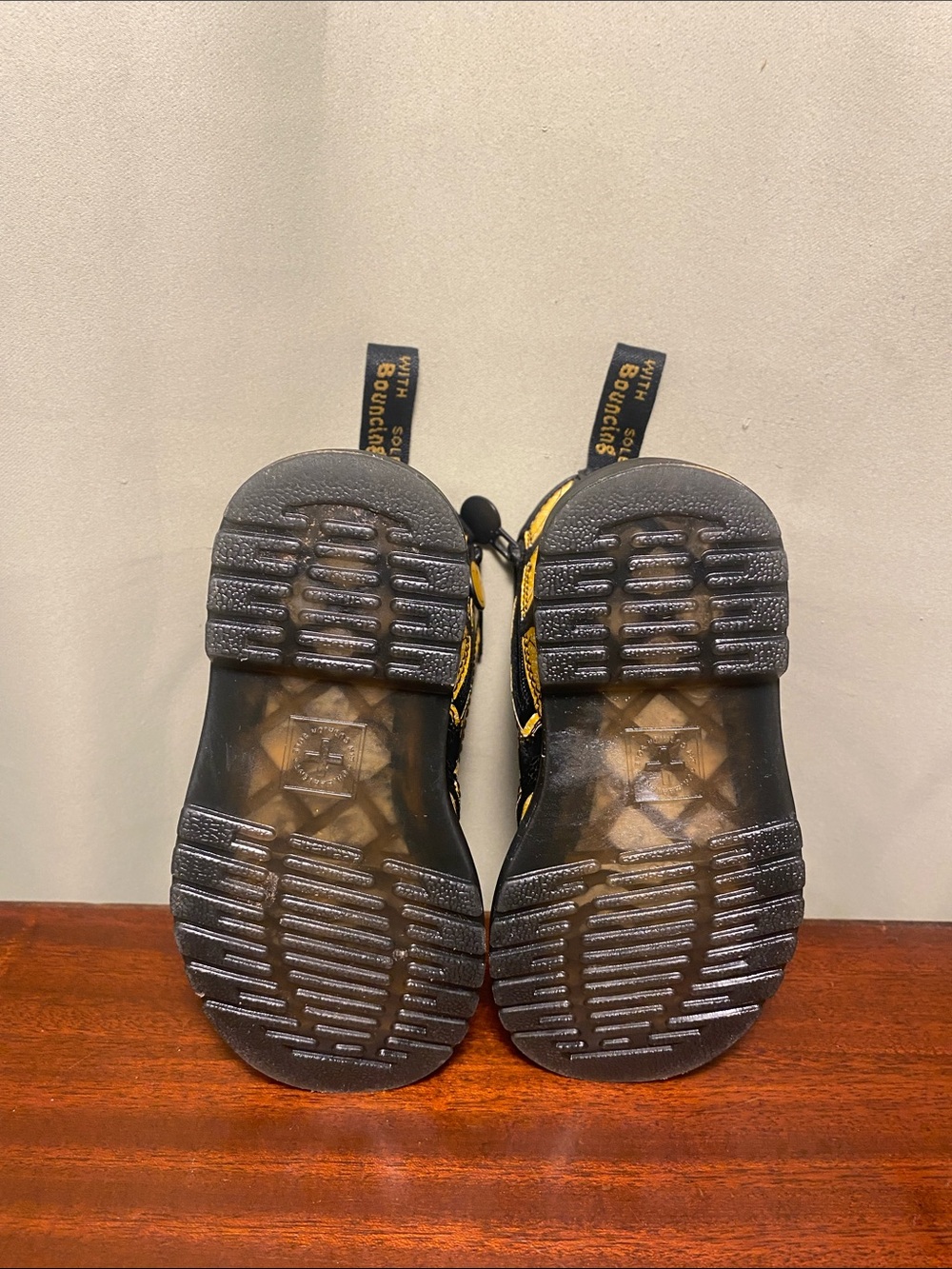 Dr. Martens 1460 x Smiley T 8-Eye Black  Combat Ankle Boots Size 7 - Picture 7 of 9